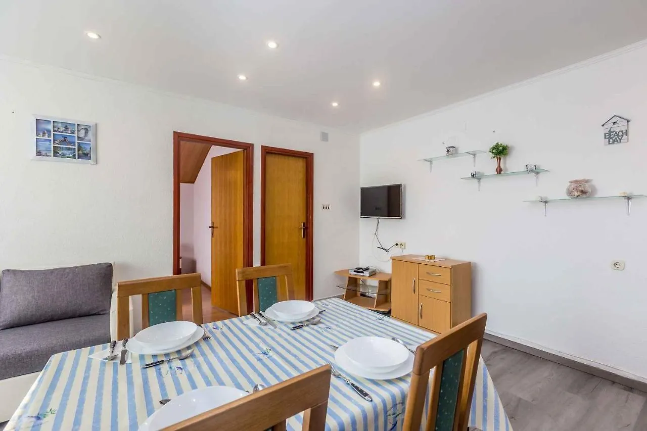 Apartment In Malinska - Insel Krk 41815